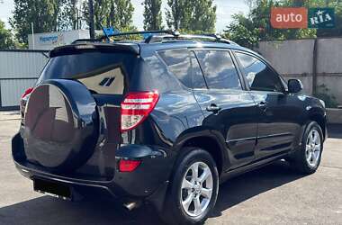 Внедорожник / Кроссовер Toyota RAV4 2011 в 