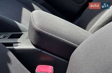 Внедорожник / Кроссовер Toyota RAV4 2011 в 