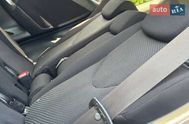 Внедорожник / Кроссовер Toyota RAV4 2011 в 
