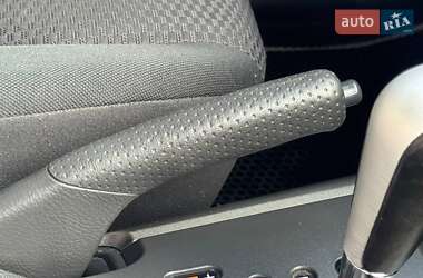 Внедорожник / Кроссовер Toyota RAV4 2011 в 