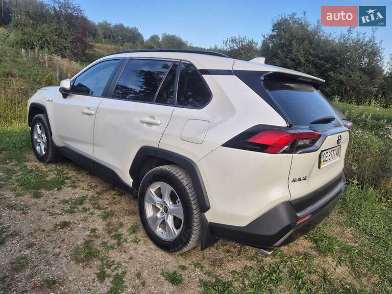 Позашляховик / Кросовер Toyota RAV4 2021 в Чернівцях фото 8 Позашляховик / Кросовер Toyota RAV4 2021 в Чернівцях