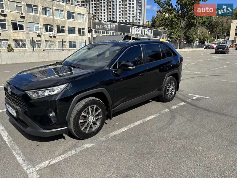 Внедорожник / Кроссовер Toyota RAV4 2020 в Киеве фото 4 Внедорожник / Кроссовер Toyota RAV4 2020 в Киеве