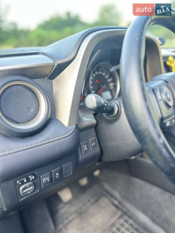 Внедорожник / Кроссовер Toyota RAV4 2013 в Львове