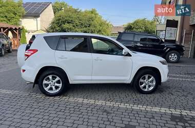 Внедорожник / Кроссовер Toyota RAV4 2011 в 