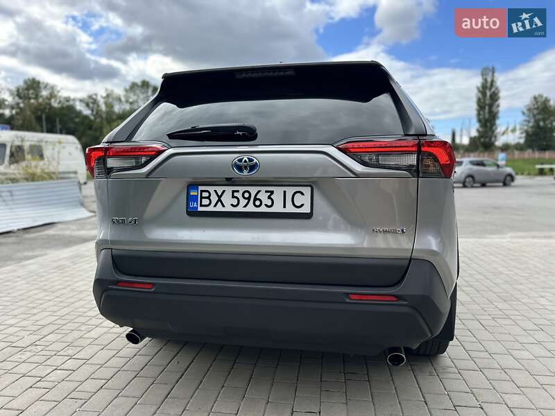 Позашляховик / Кросовер Toyota RAV4 2021 в Хмельницькому