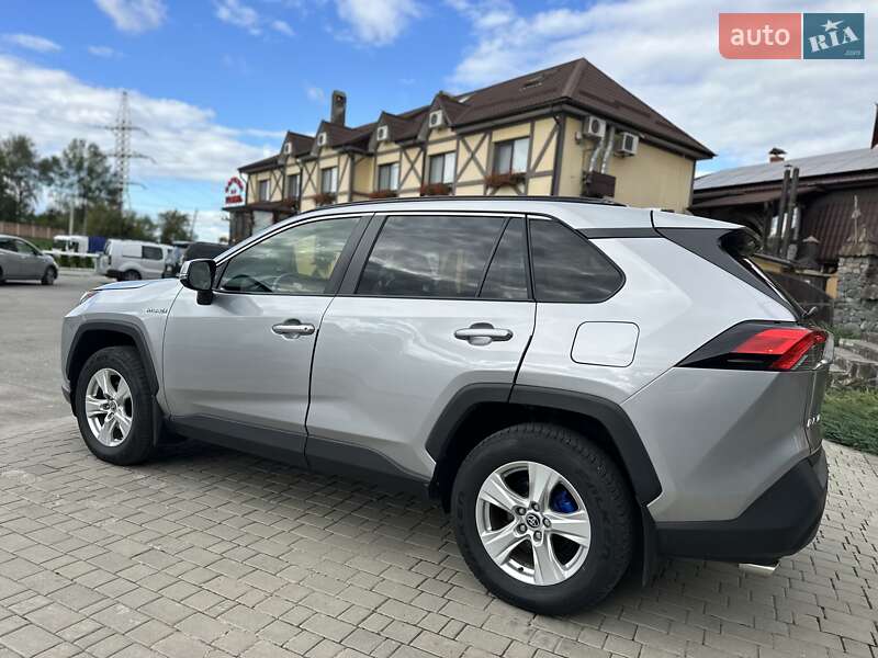 Позашляховик / Кросовер Toyota RAV4 2021 в Хмельницькому