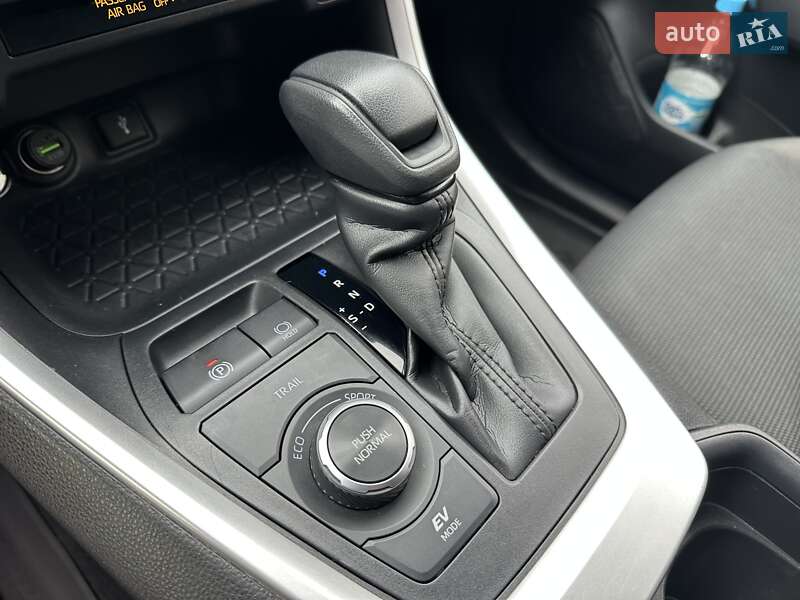 Позашляховик / Кросовер Toyota RAV4 2021 в Хмельницькому