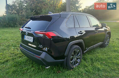 Внедорожник / Кроссовер Toyota RAV4 2023 в 