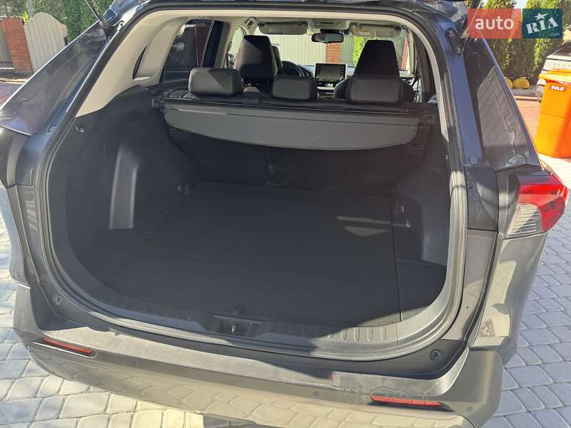 Внедорожник / Кроссовер Toyota RAV4 2020 в Копычинце