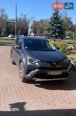 Внедорожник / Кроссовер Toyota RAV4 2018 в Днепре