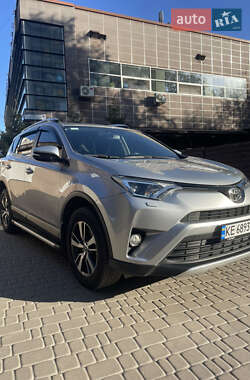 Внедорожник / Кроссовер Toyota RAV4 2017 в Харькове