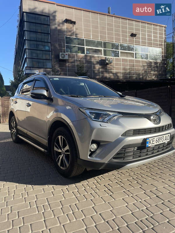 Toyota RAV4 2017
