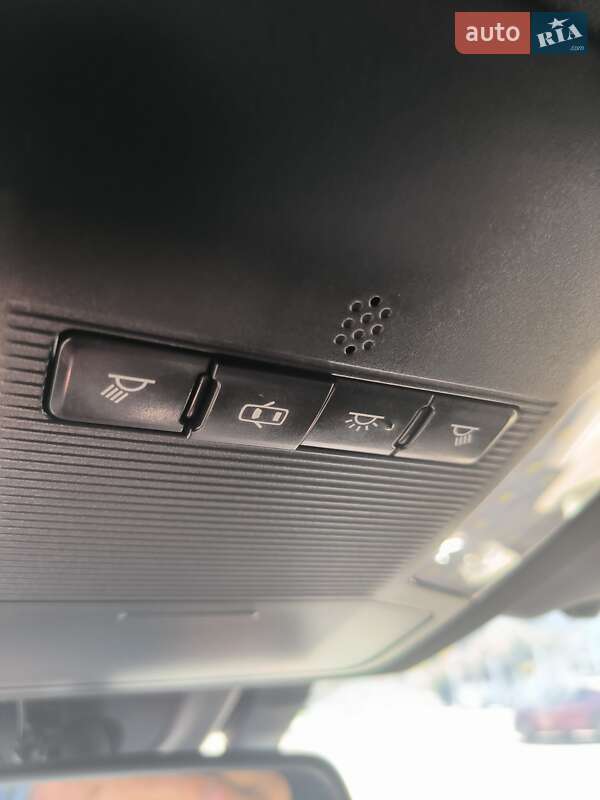 Позашляховик / Кросовер Toyota RAV4 2019 в Дніпрі