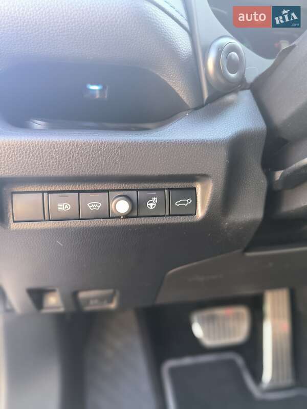 Позашляховик / Кросовер Toyota RAV4 2019 в Дніпрі