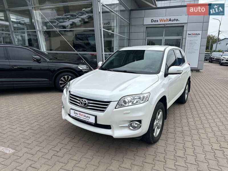 Toyota RAV4 2011