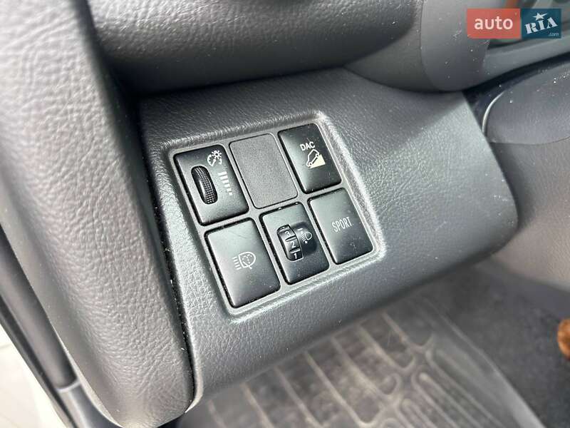 Позашляховик / Кросовер Toyota RAV4 2011 в Чернівцях фото 12 Позашляховик / Кросовер Toyota RAV4 2011 в Чернівцях