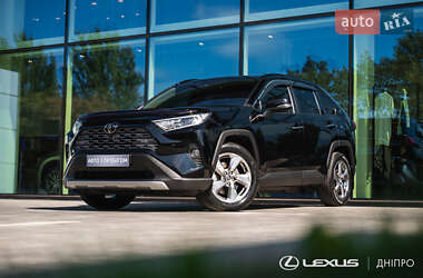Внедорожник / Кроссовер Toyota RAV4 2019 в Днепре