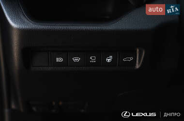 Внедорожник / Кроссовер Toyota RAV4 2019 в 