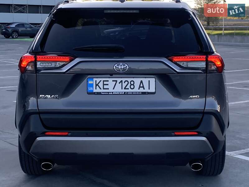 Позашляховик / Кросовер Toyota RAV4 2018 в Києві