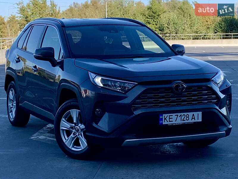 Позашляховик / Кросовер Toyota RAV4 2018 в Києві