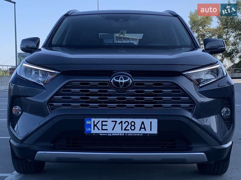 Позашляховик / Кросовер Toyota RAV4 2018 в Києві