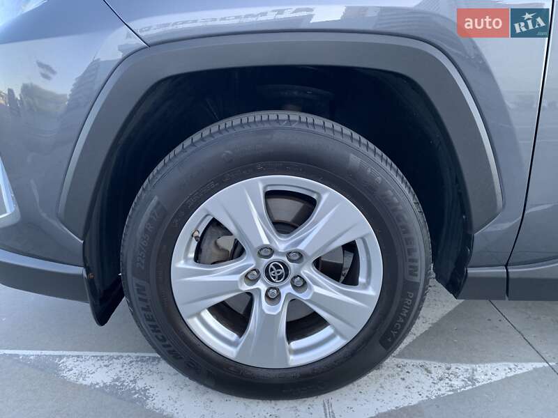 Позашляховик / Кросовер Toyota RAV4 2018 в Києві
