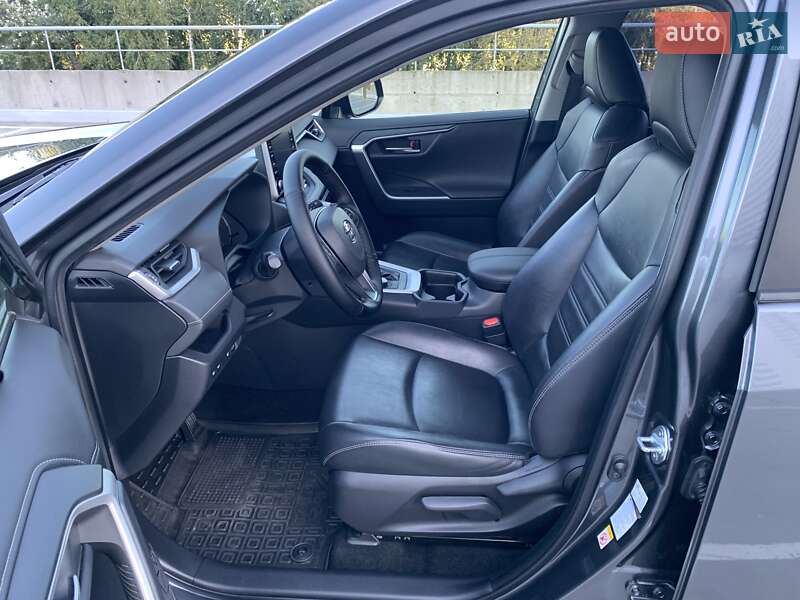 Позашляховик / Кросовер Toyota RAV4 2018 в Києві