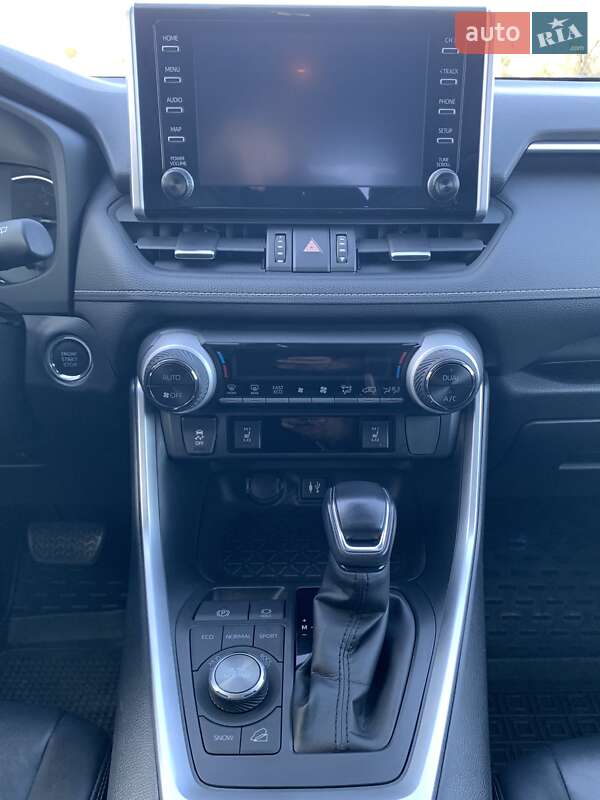 Позашляховик / Кросовер Toyota RAV4 2018 в Києві