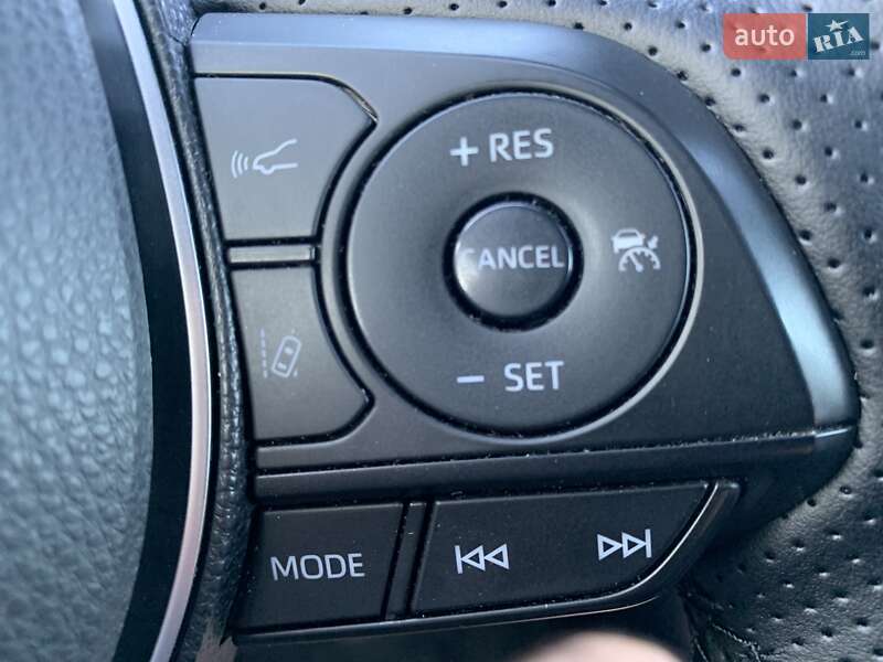 Позашляховик / Кросовер Toyota RAV4 2018 в Києві