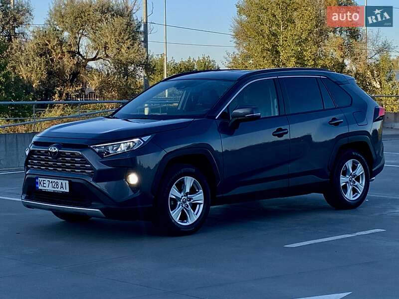 Позашляховик / Кросовер Toyota RAV4 2018 в Києві