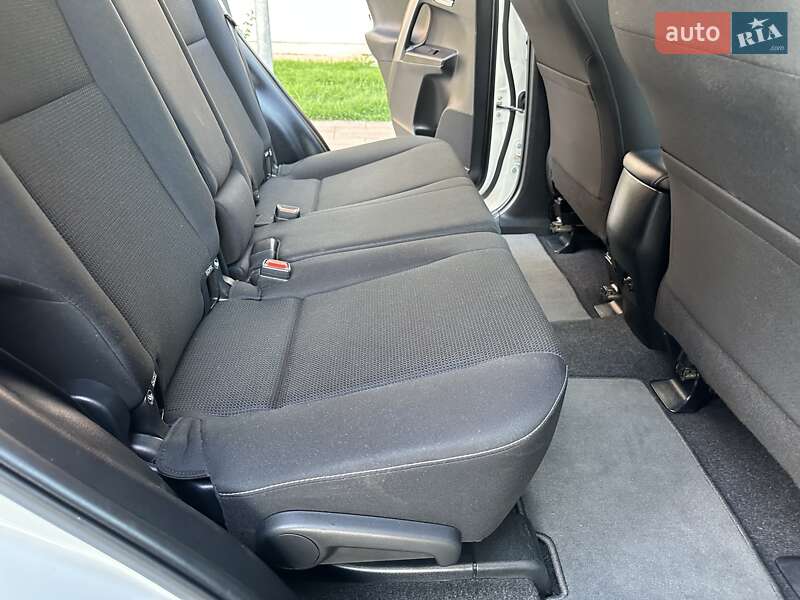 Внедорожник / Кроссовер Toyota RAV4 2017 в Киеве