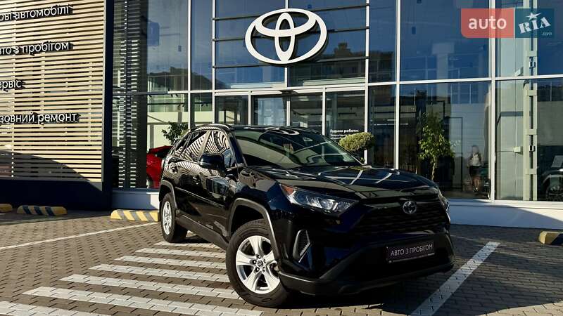 Позашляховик / Кросовер Toyota RAV4 2019 в Чернігові