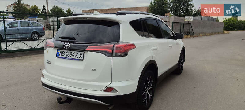 Внедорожник / Кроссовер Toyota RAV4 2015 в Виннице