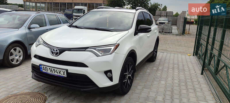 Внедорожник / Кроссовер Toyota RAV4 2015 в Виннице