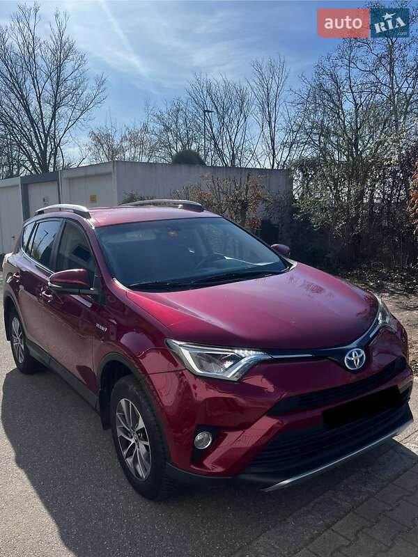 Внедорожник / Кроссовер Toyota RAV4 2018 в Днепре