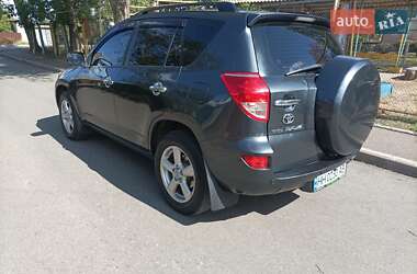 Внедорожник / Кроссовер Toyota RAV4 2006 в 