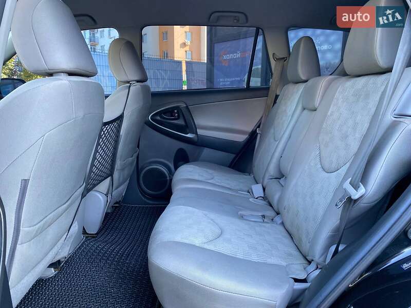 Позашляховик / Кросовер Toyota RAV4 2012 в Вінниці