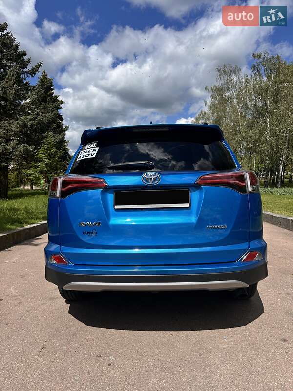 Позашляховик / Кросовер Toyota RAV4 2018 в Києві