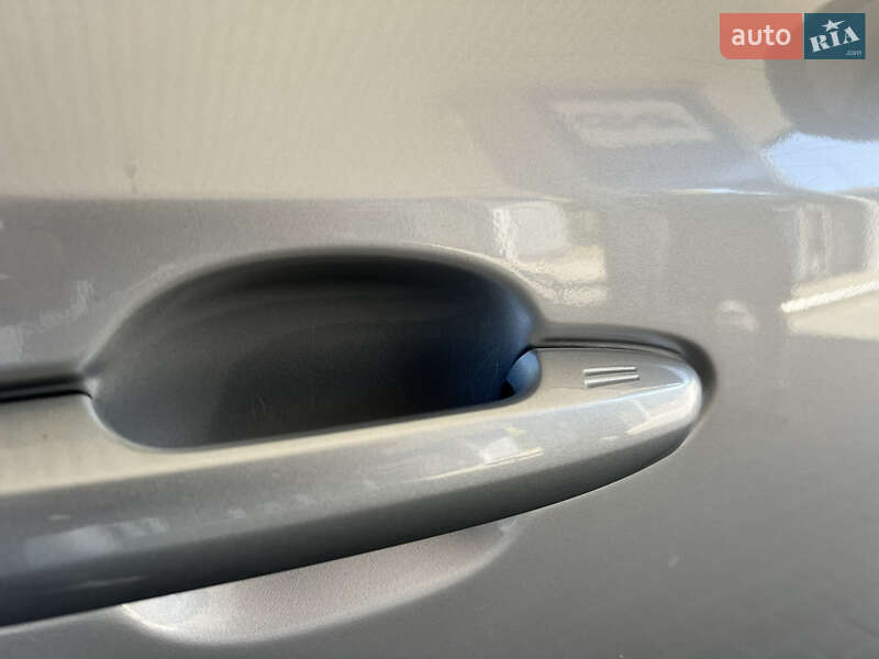 Внедорожник / Кроссовер Toyota RAV4 2021 в Николаеве