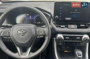 Позашляховик / Кросовер Toyota RAV4 2023 в  фото 9 Позашляховик / Кросовер Toyota RAV4 2023 в