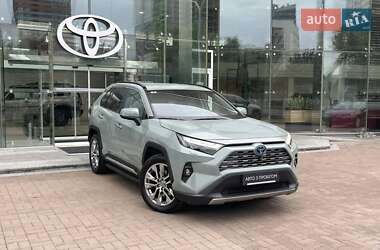 Позашляховик / Кросовер Toyota RAV4 2023 в  фото 18 Позашляховик / Кросовер Toyota RAV4 2023 в