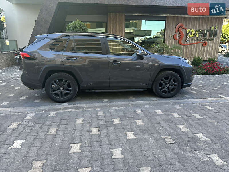 Внедорожник / Кроссовер Toyota RAV4 2023 в Одессе