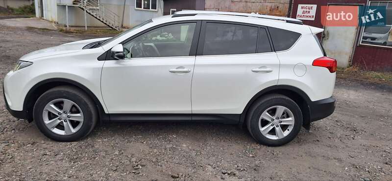 Позашляховик / Кросовер Toyota RAV4 2013 в Харкові