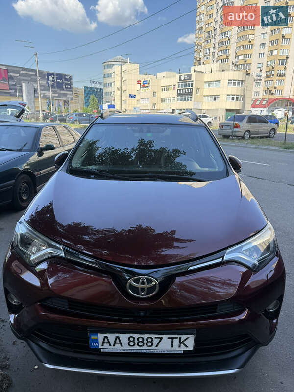Позашляховик / Кросовер Toyota RAV4 2015 в Києві фото 3 Позашляховик / Кросовер Toyota RAV4 2015 в Києві
