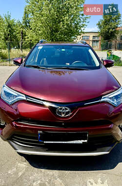 Внедорожник / Кроссовер Toyota RAV4 2015 в Киеве