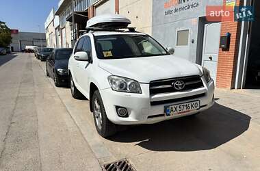 Внедорожник / Кроссовер Toyota RAV4 2009 в Харькове