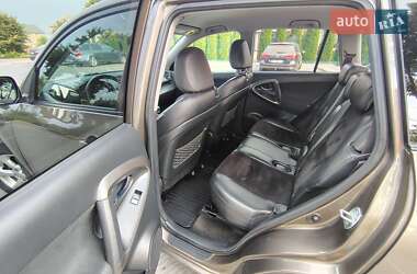 Внедорожник / Кроссовер Toyota RAV4 2010 в 