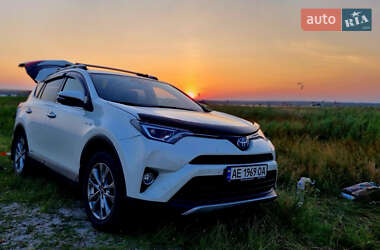 Внедорожник / Кроссовер Toyota RAV4 2016 в Днепре