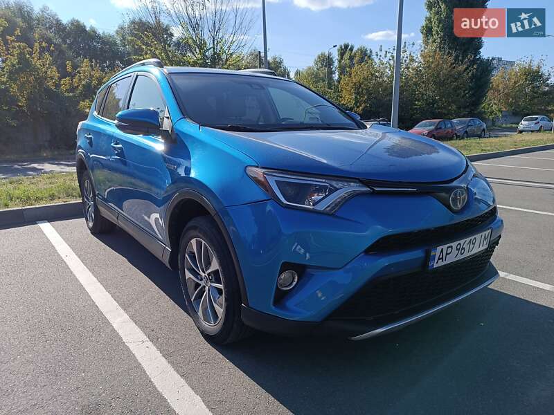 Позашляховик / Кросовер Toyota RAV4 2017 в Києві фото 2 Позашляховик / Кросовер Toyota RAV4 2017 в Києві