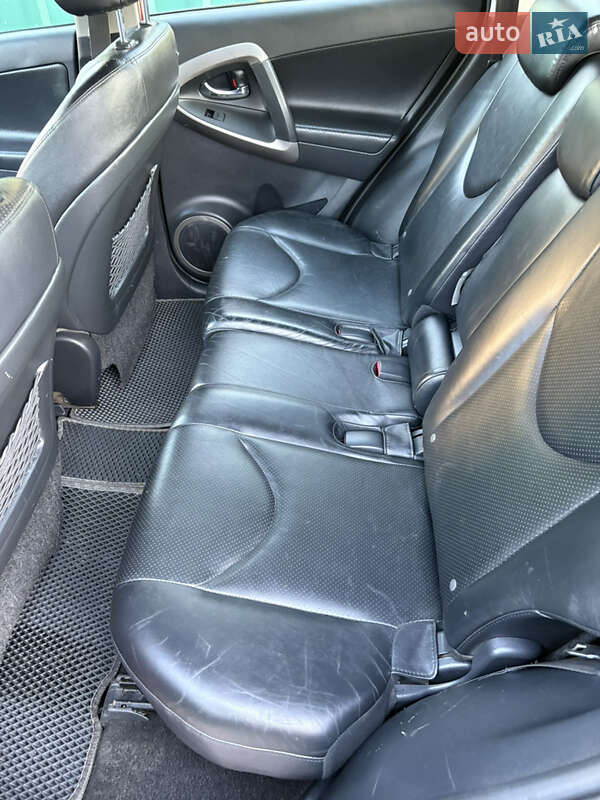 Позашляховик / Кросовер Toyota RAV4 2008 в Броварах